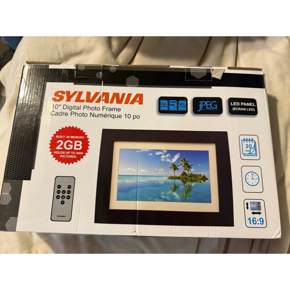 Sylvania SDPF1089 10" LED Wood Finished Digital Photo Frame 2GB New Open Box
